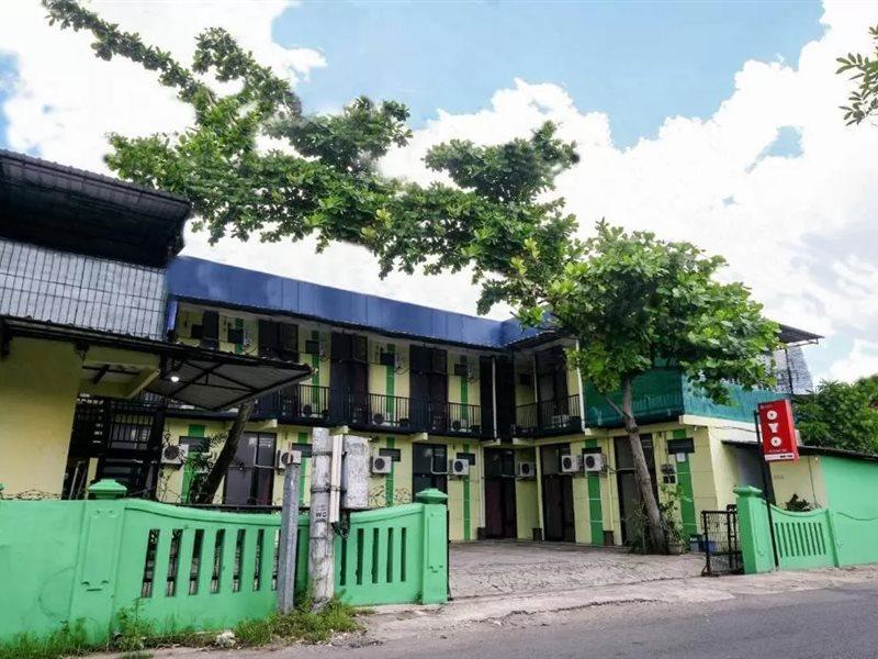 ホテル House 140 Baturetno エクステリア 写真