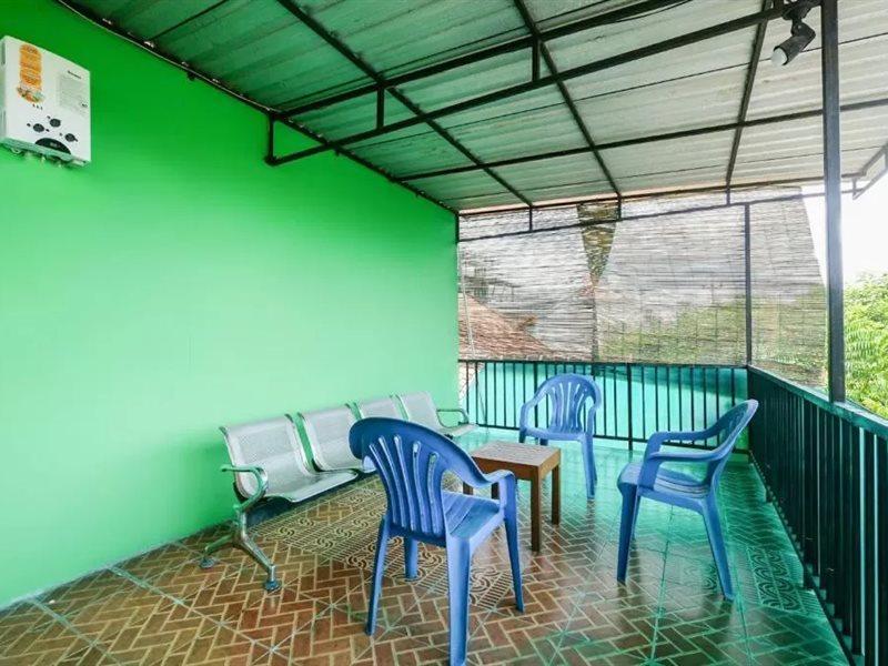 ホテル House 140 Baturetno エクステリア 写真