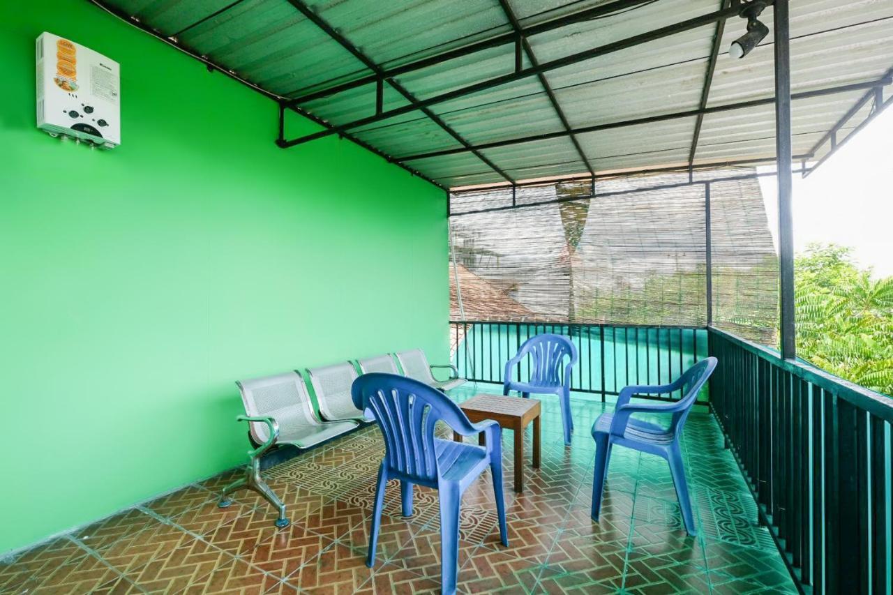 ホテル House 140 Baturetno エクステリア 写真