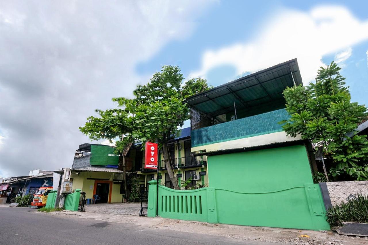ホテル House 140 Baturetno エクステリア 写真